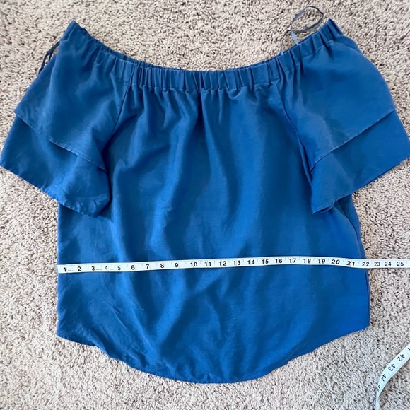 Off-The-Shoulder Flutter Ruffle Sleeve Solid Blue Top Blouse - Picture 4 of 4